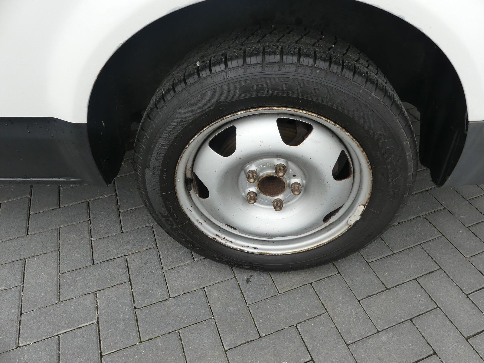 Fahrzeugabbildung Volkswagen T5 Transporter Kasten-Kombi Kasten-Hochdach lang