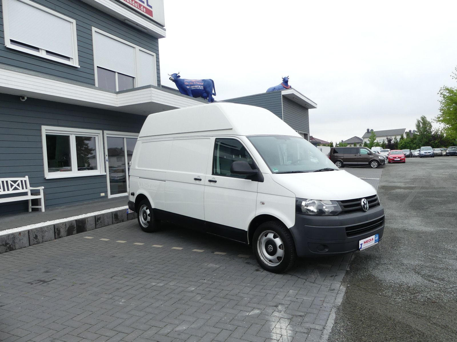 Fahrzeugabbildung Volkswagen T5 Transporter Kasten-Kombi Kasten-Hochdach lang