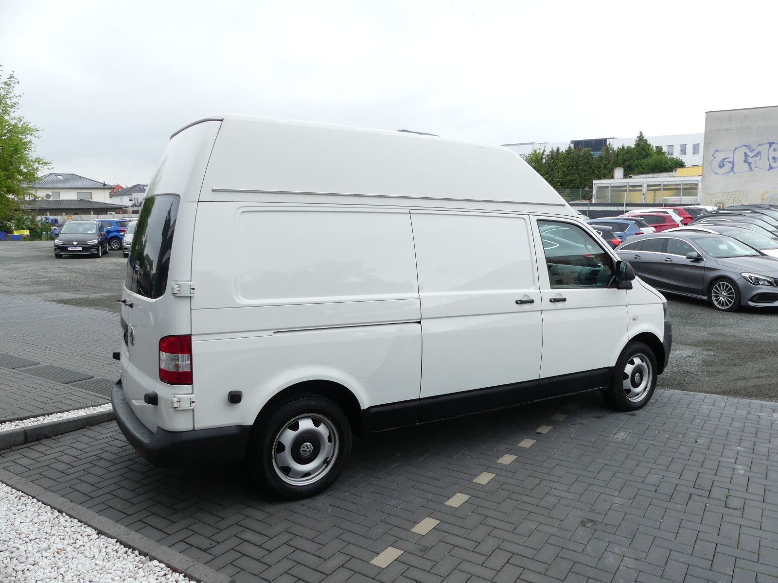 Fahrzeugabbildung Volkswagen T5 Transporter Kasten-Kombi Kasten-Hochdach lang