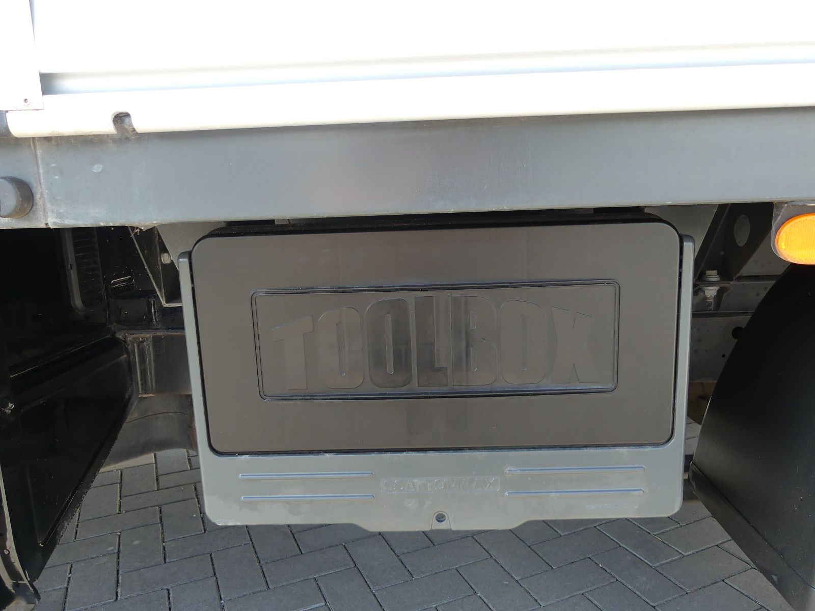 Fahrzeugabbildung Mercedes-Benz Sprinter III Pritsche DoKa RWD/AWD 317 C,