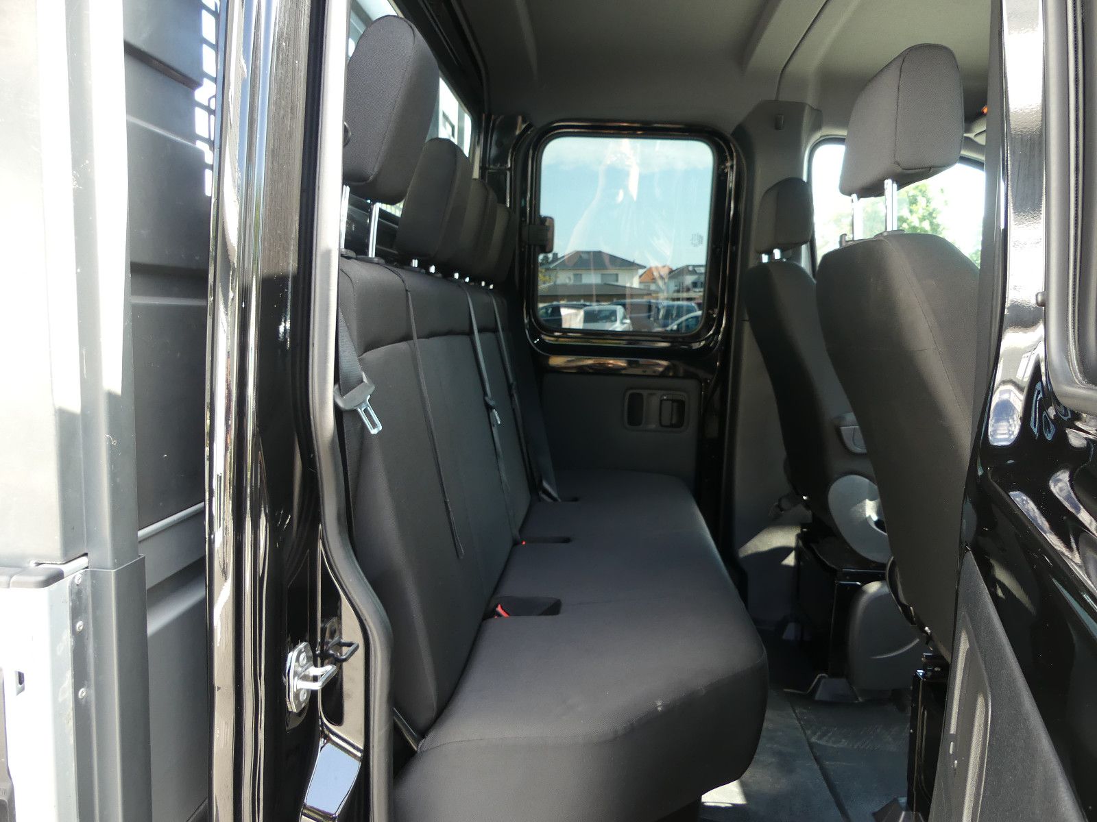 Fahrzeugabbildung Mercedes-Benz Sprinter III Pritsche DoKa RWD/AWD 317 C,