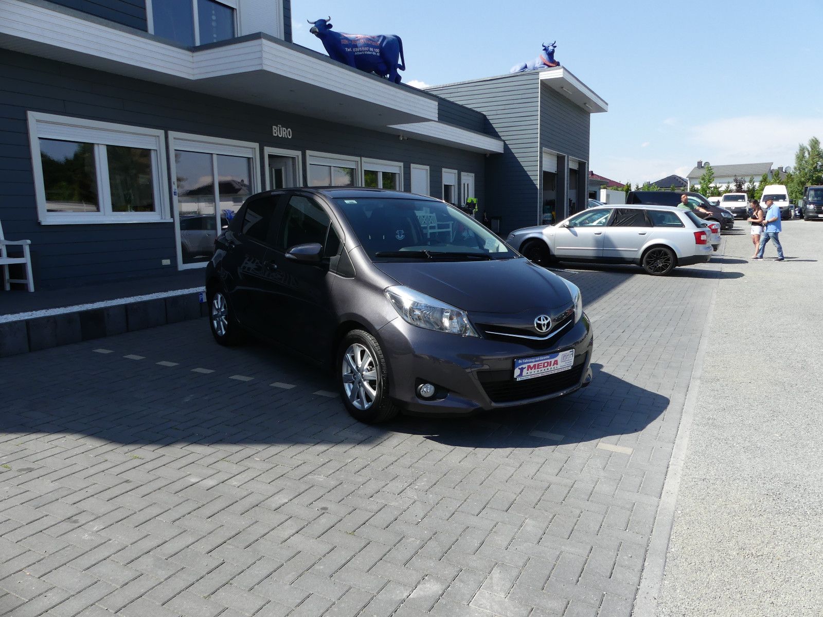 Fahrzeugabbildung Toyota Yaris Edition"1-HAND""NUR 49TKM"