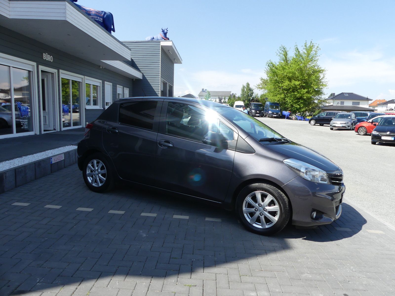Fahrzeugabbildung Toyota Yaris Edition"1-HAND""NUR 49TKM"