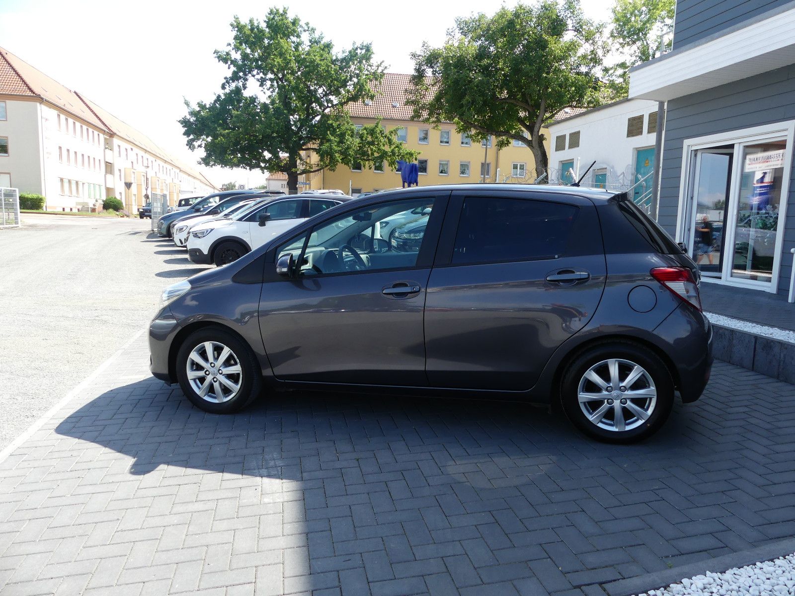 Fahrzeugabbildung Toyota Yaris Edition"1-HAND""NUR 49TKM"