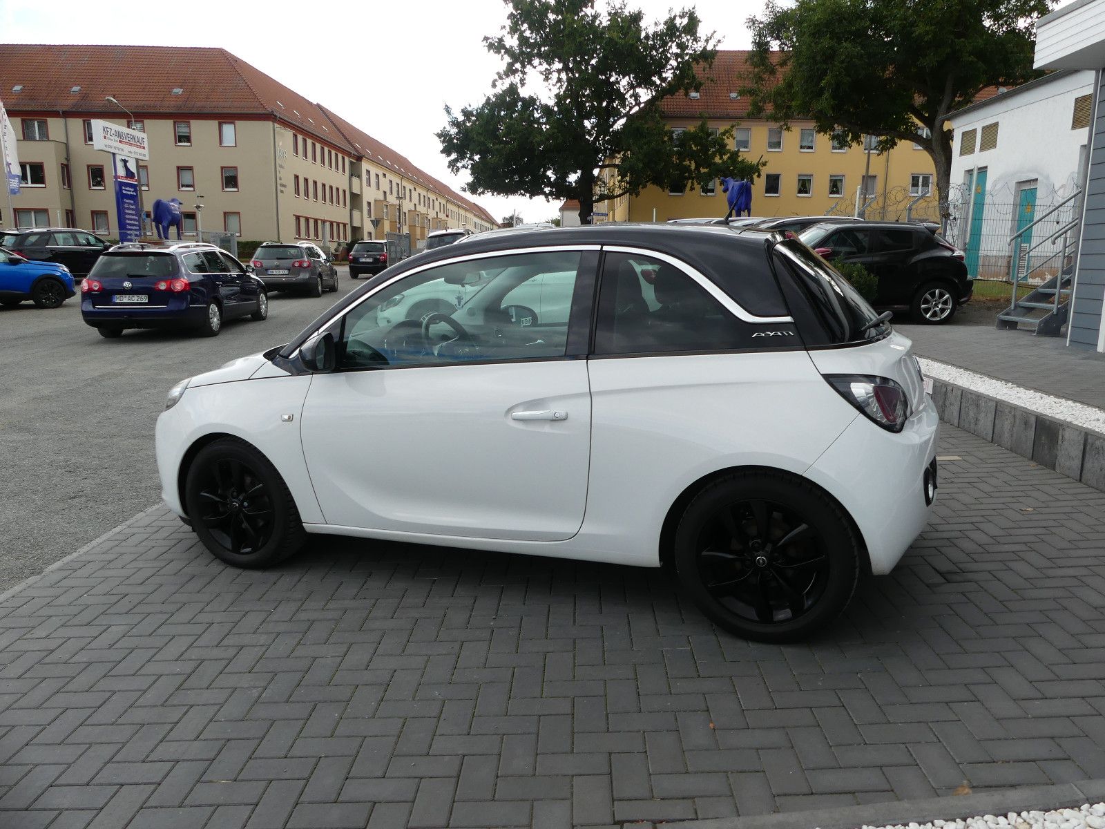 Fahrzeugabbildung Opel Adam Jam "89TKM"