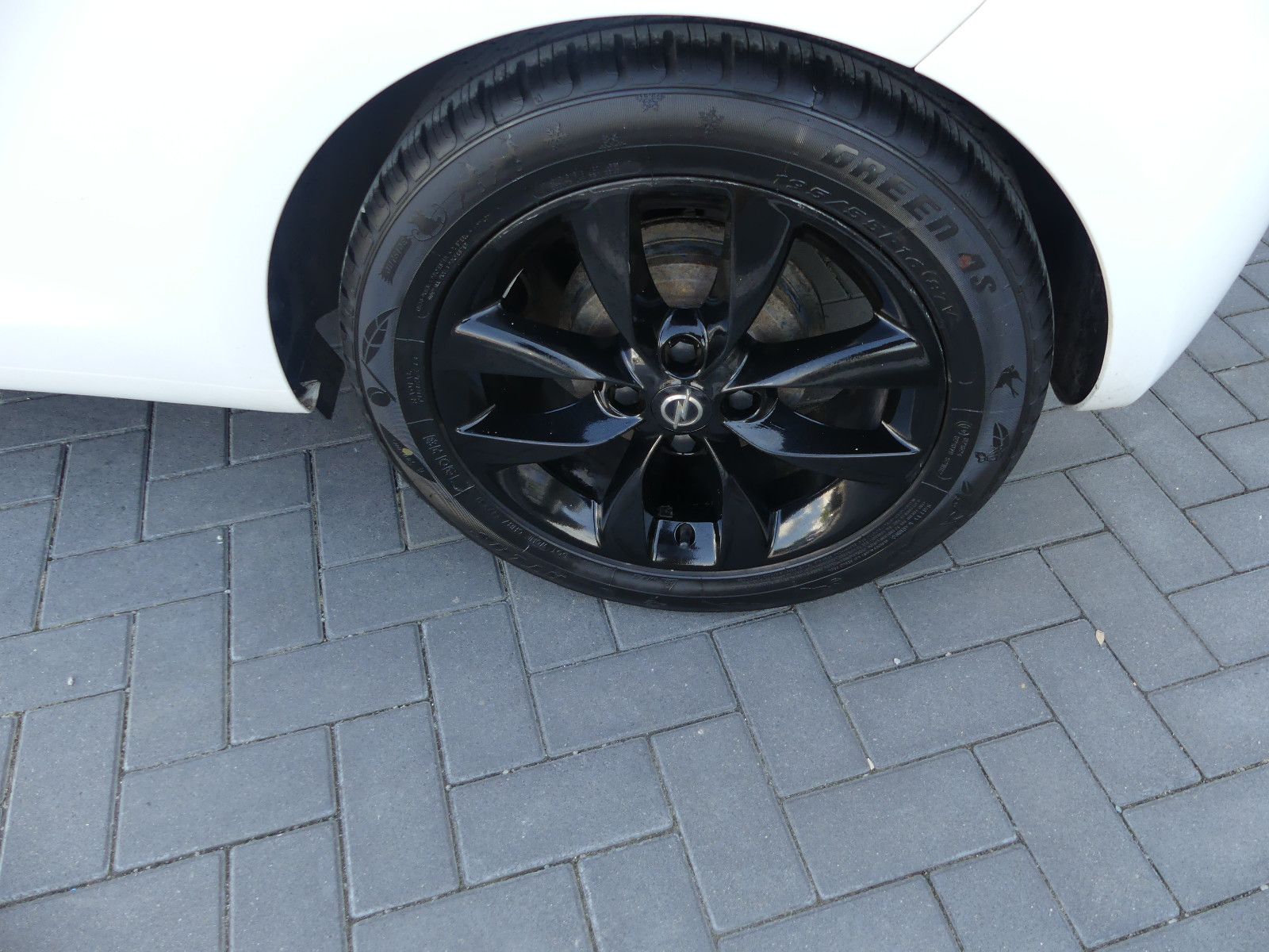 Fahrzeugabbildung Opel Adam Jam "89TKM"
