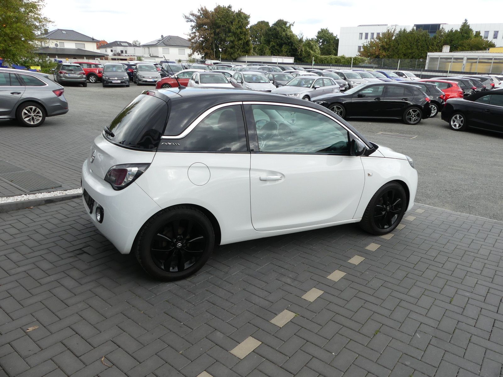 Fahrzeugabbildung Opel Adam Jam "89TKM"