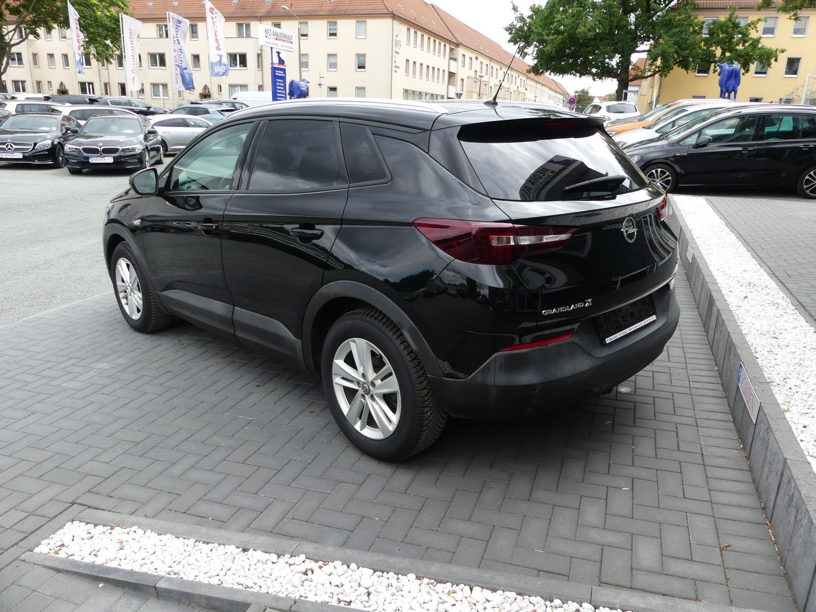 Fahrzeugabbildung Opel Grandland (X)