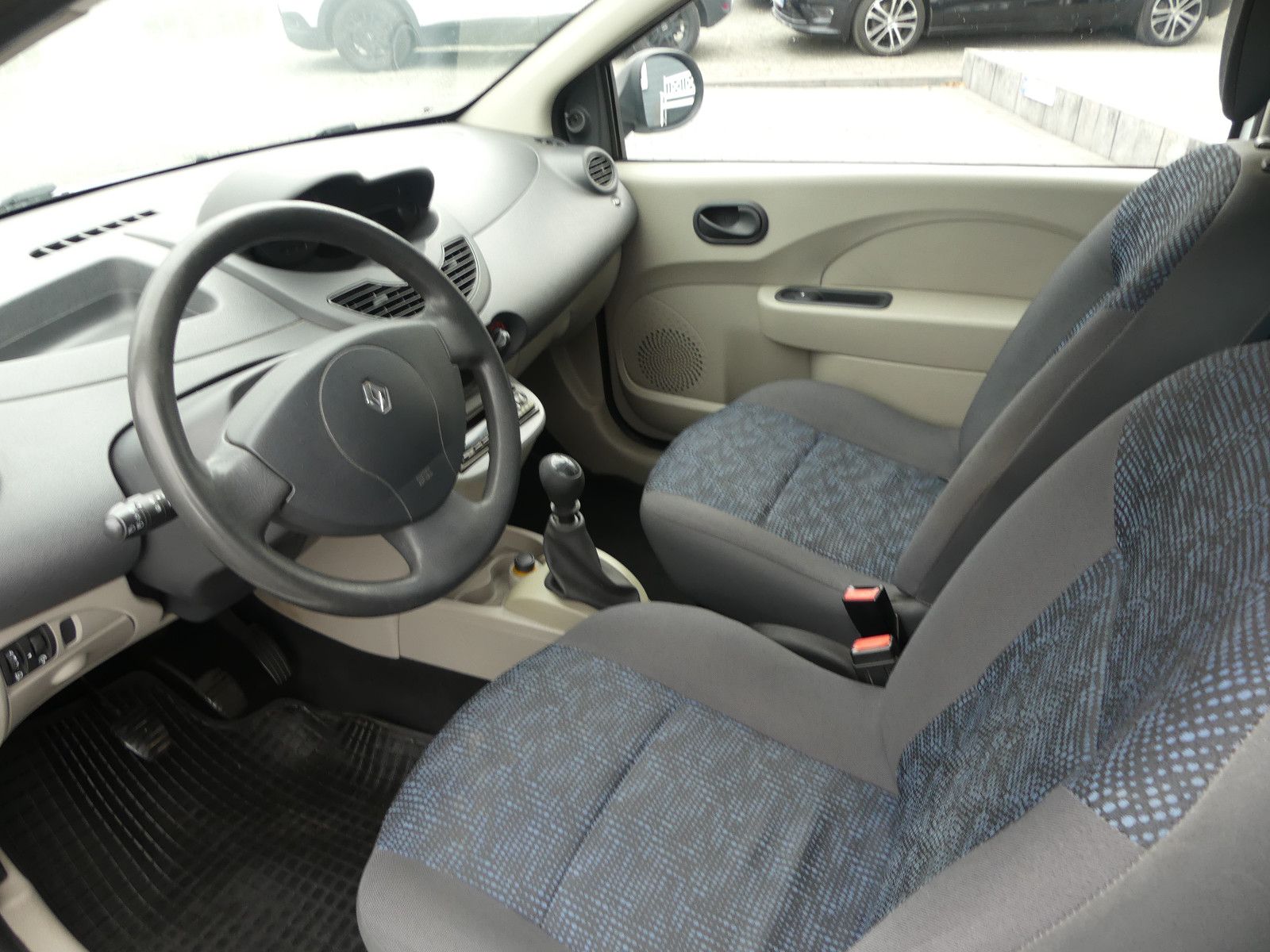 Fahrzeugabbildung Renault Twingo Authentique