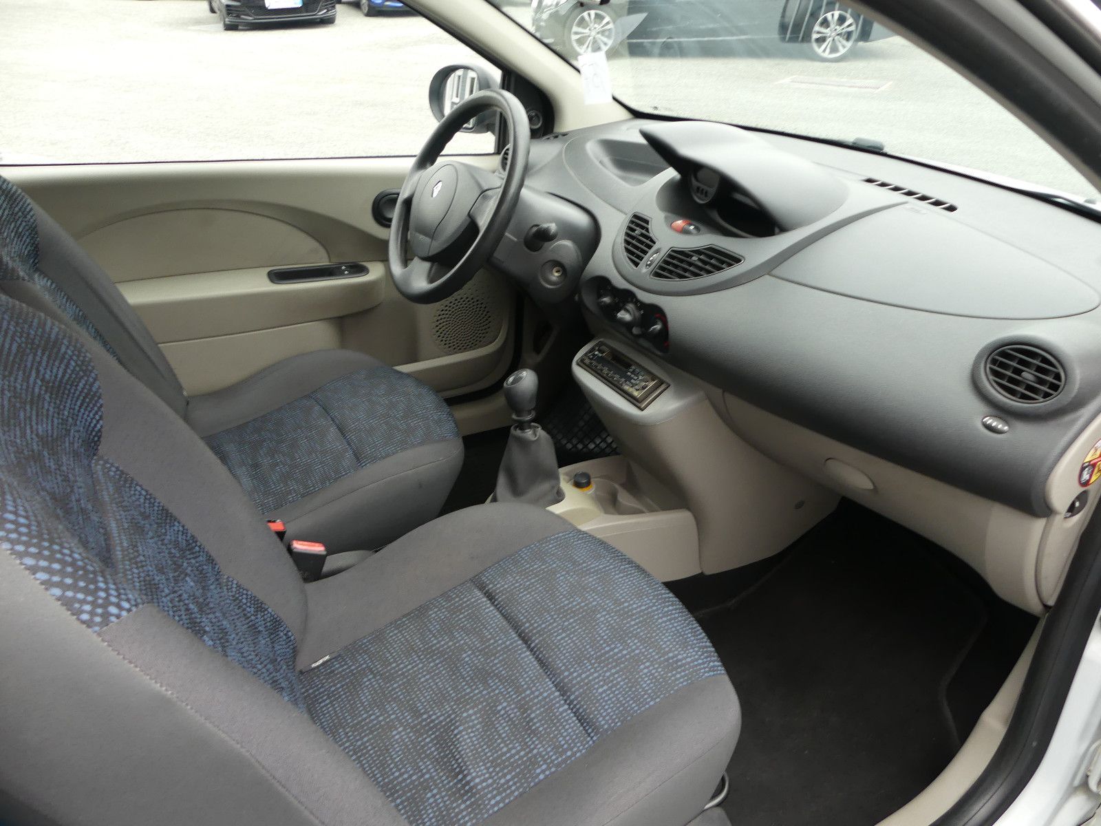 Fahrzeugabbildung Renault Twingo Authentique