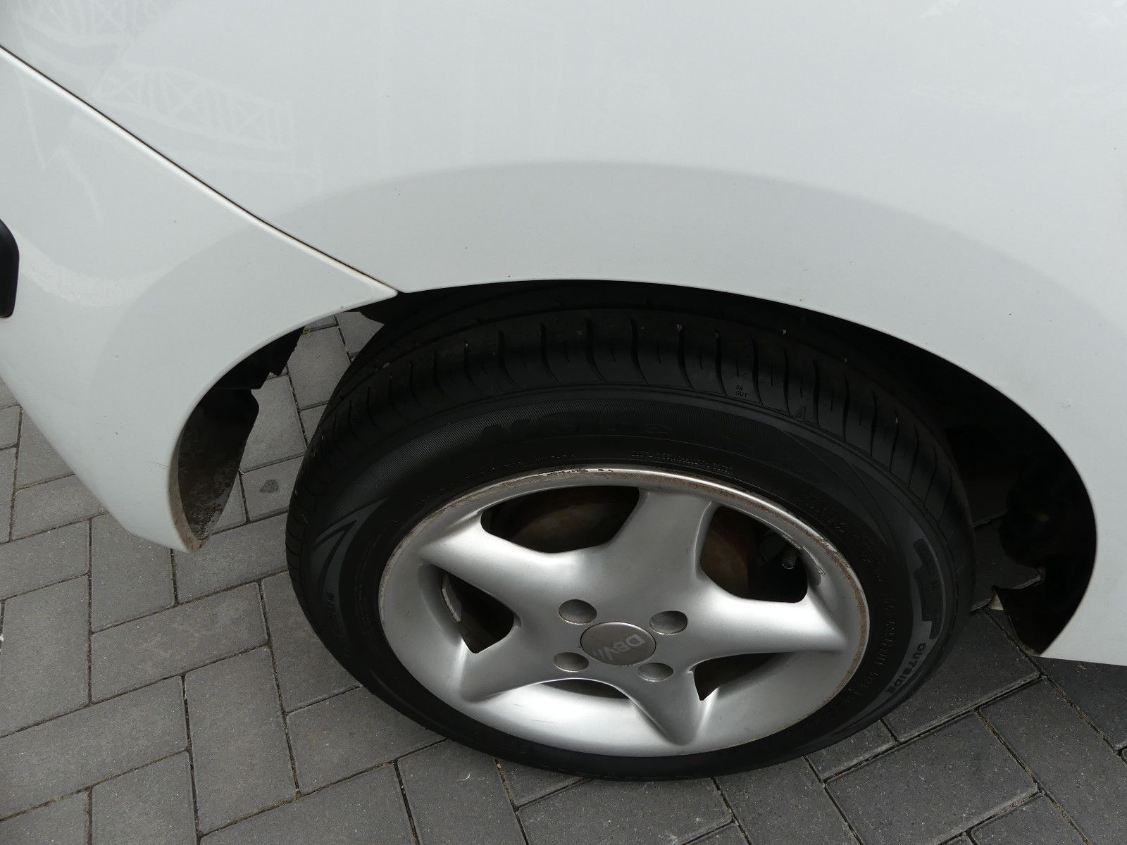 Fahrzeugabbildung Renault Twingo Authentique
