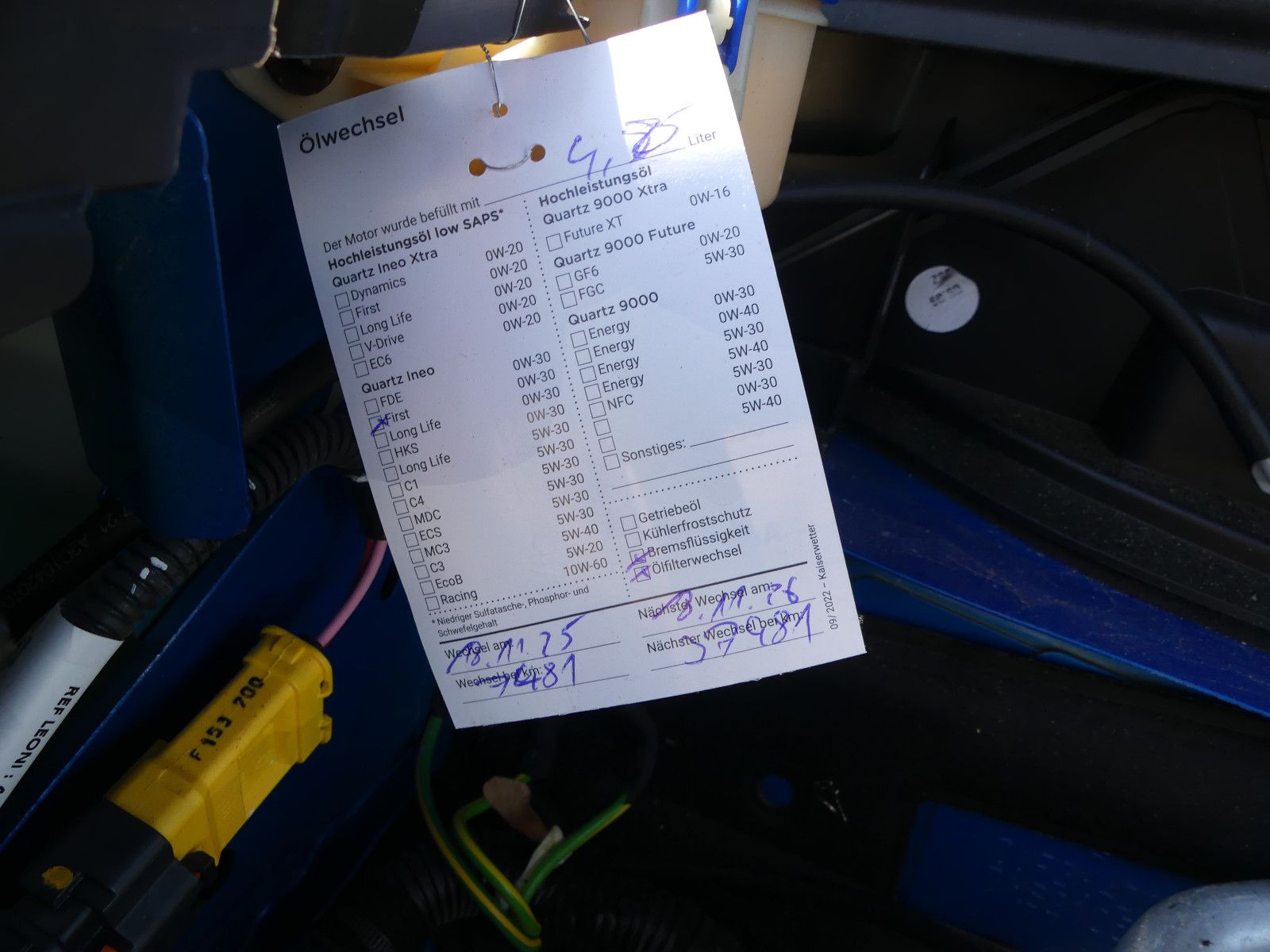 Fahrzeugabbildung Peugeot 3008 HYBRID 225 e-EAT8 GT Pack * 9000KM*