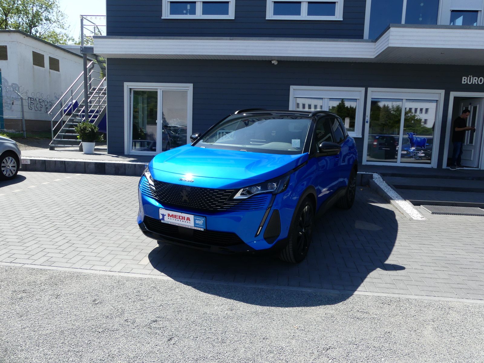Fahrzeugabbildung Peugeot 3008 HYBRID 225 e-EAT8 GT Pack * 9000KM*