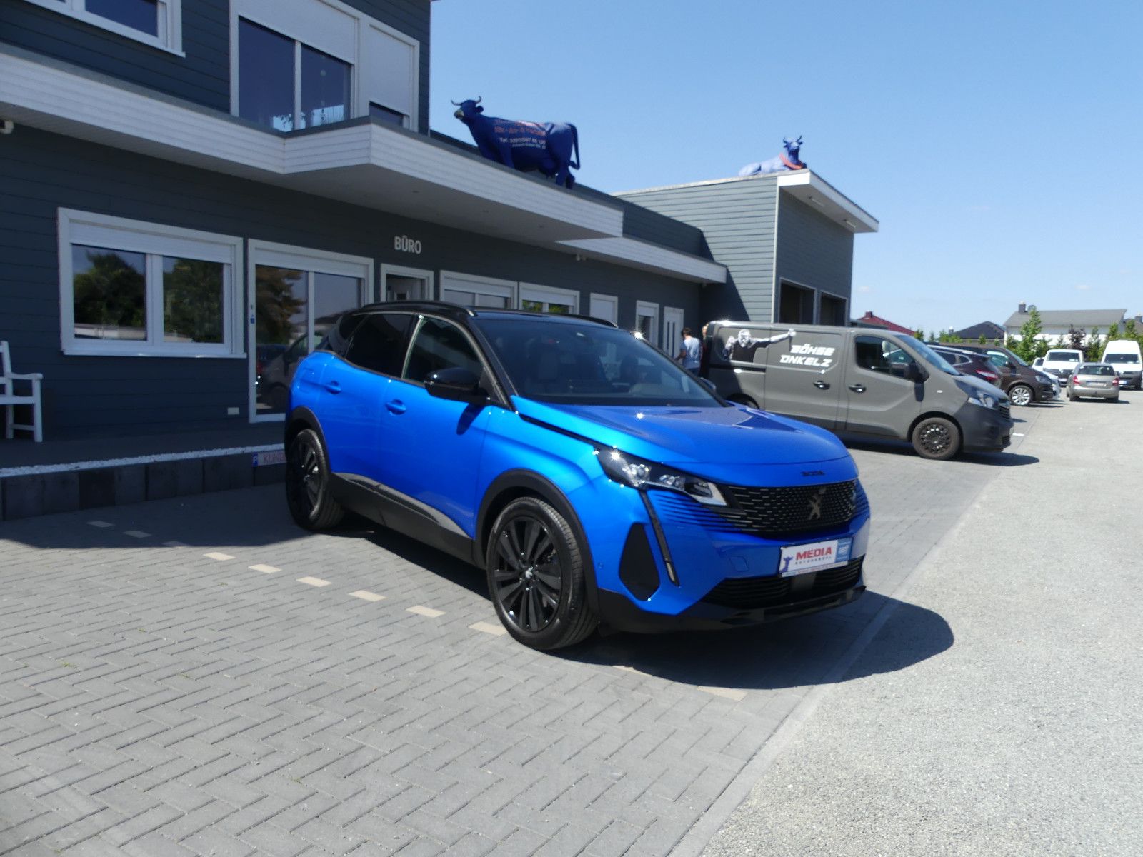 Fahrzeugabbildung Peugeot 3008 HYBRID 225 e-EAT8 GT Pack * 9000KM*