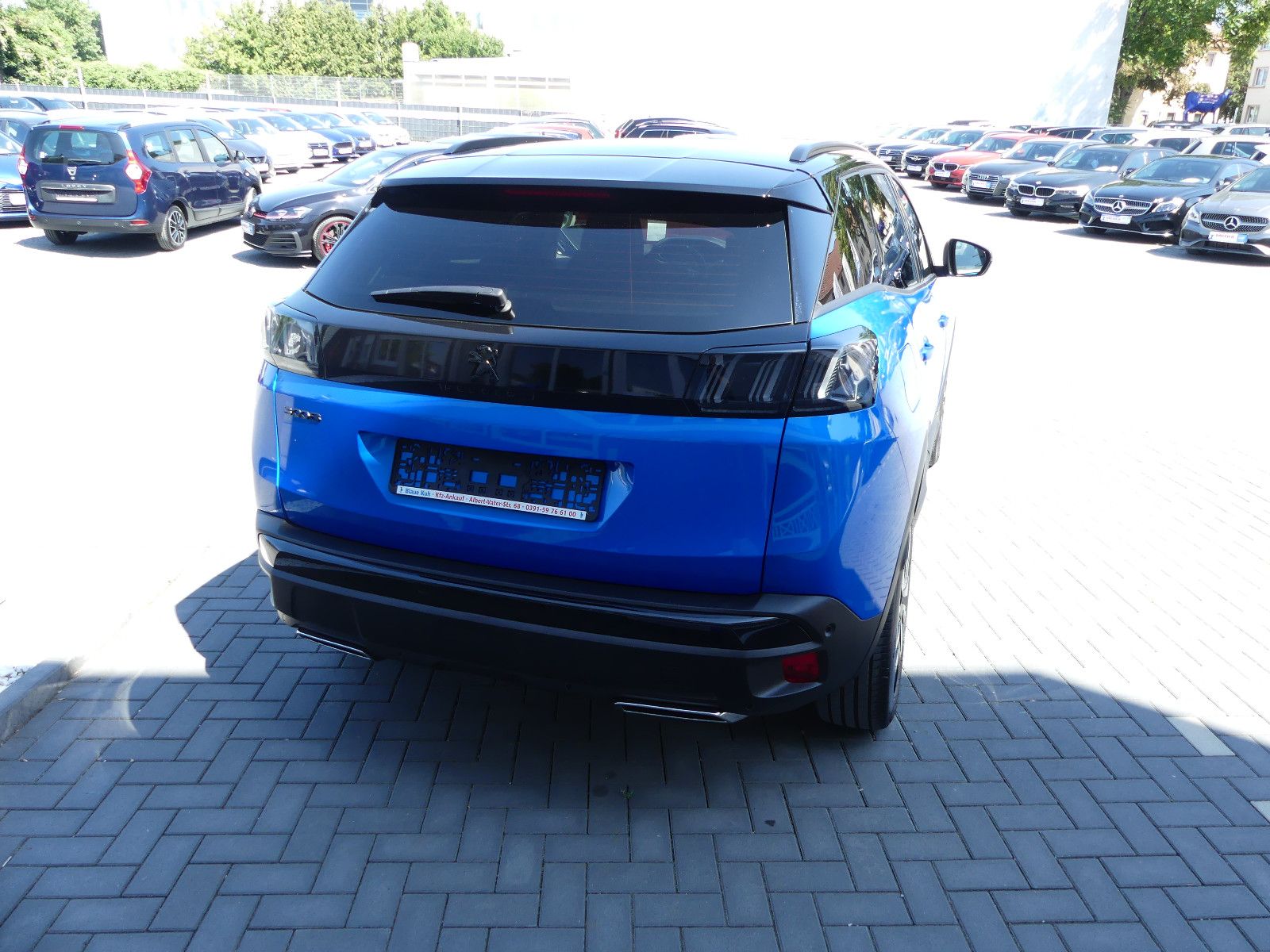 Fahrzeugabbildung Peugeot 3008 HYBRID 225 e-EAT8 GT Pack * 9000KM*