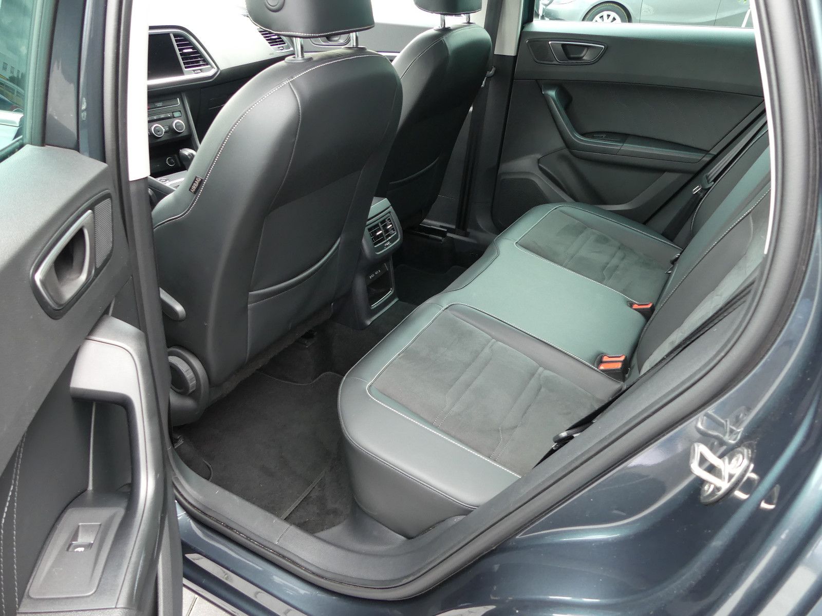 Fahrzeugabbildung SEAT Ateca Style"AUTOMATIK"
