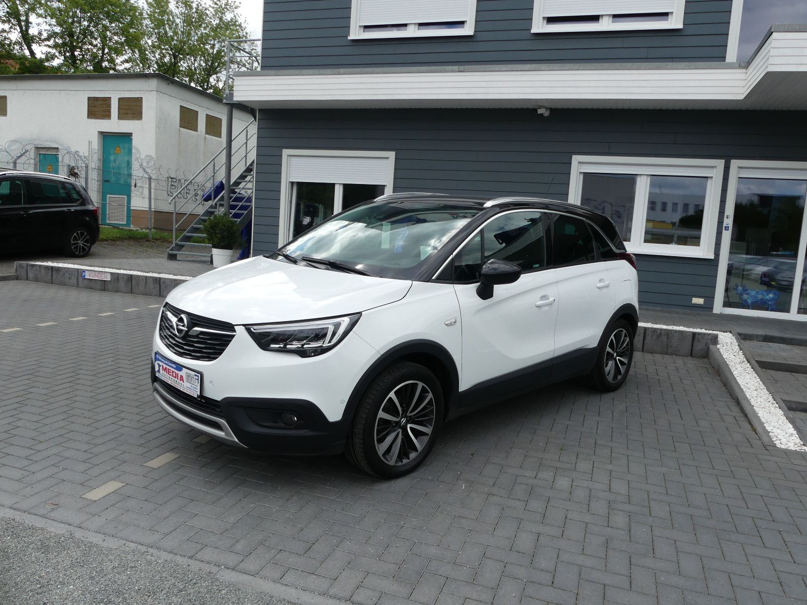 Fahrzeugabbildung Opel Crossland (X)