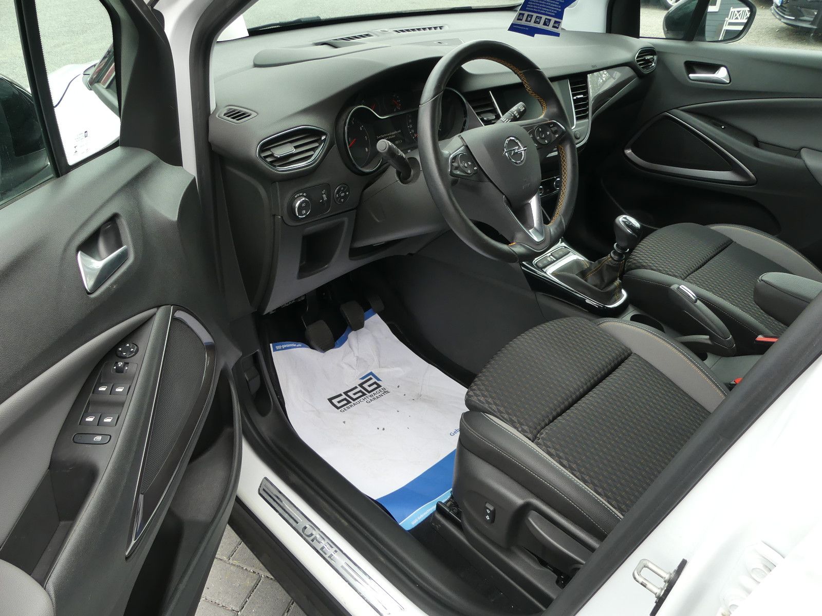 Fahrzeugabbildung Opel Crossland (X)