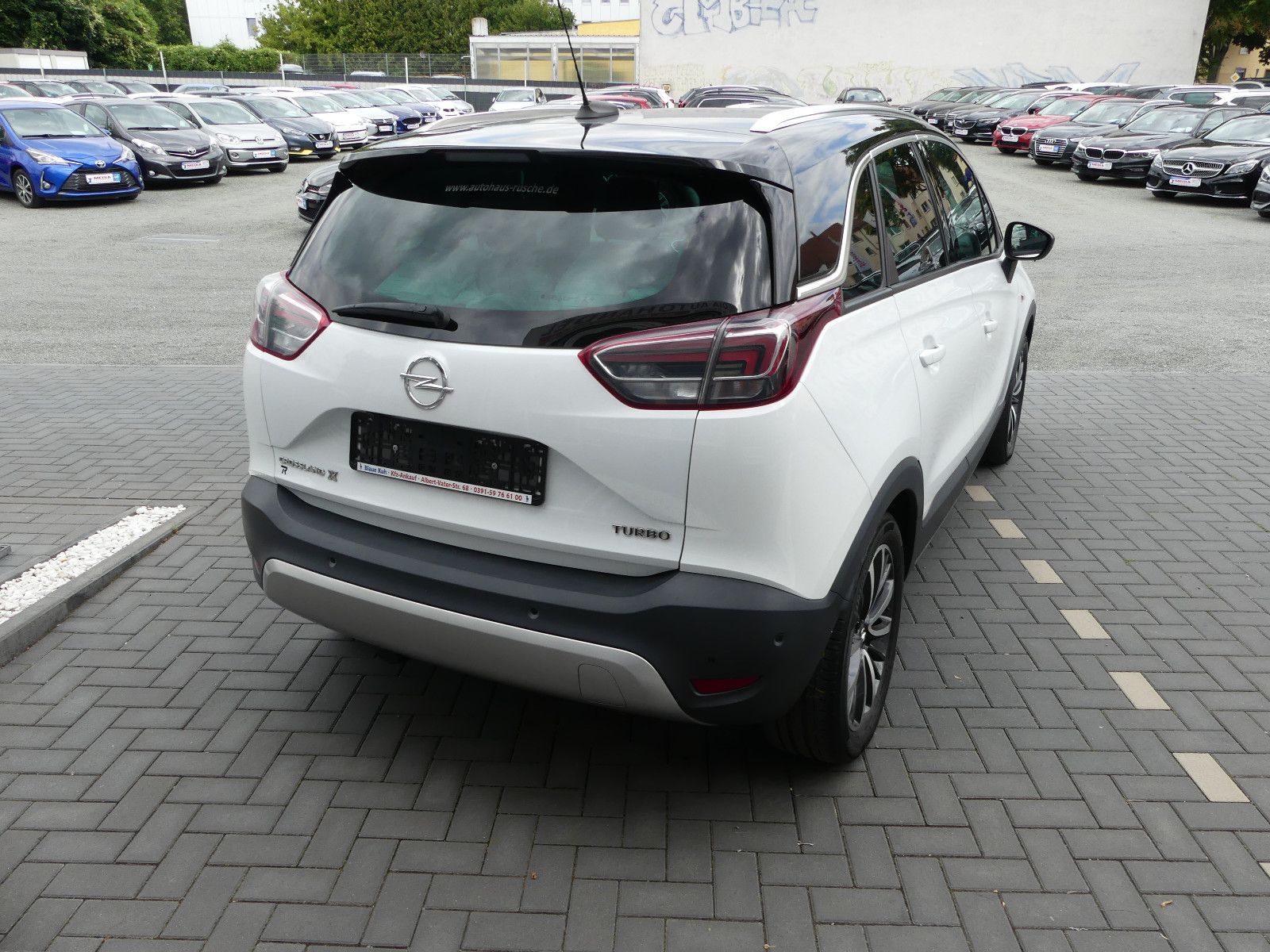 Fahrzeugabbildung Opel Crossland (X)