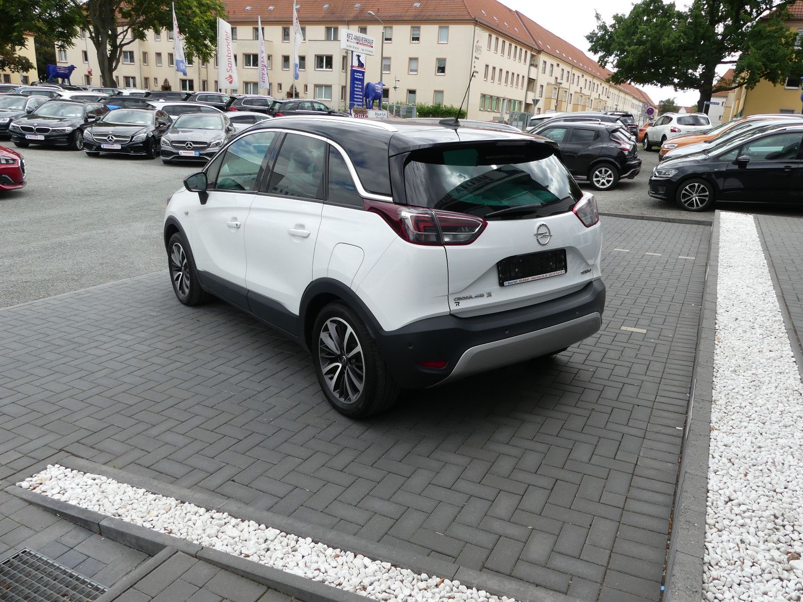 Fahrzeugabbildung Opel Crossland (X)