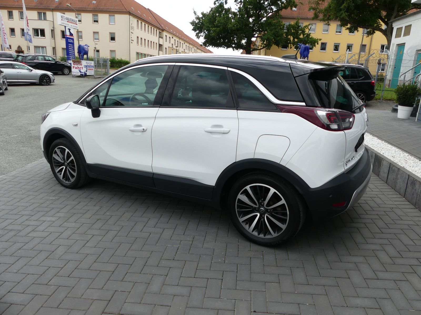 Fahrzeugabbildung Opel Crossland (X)