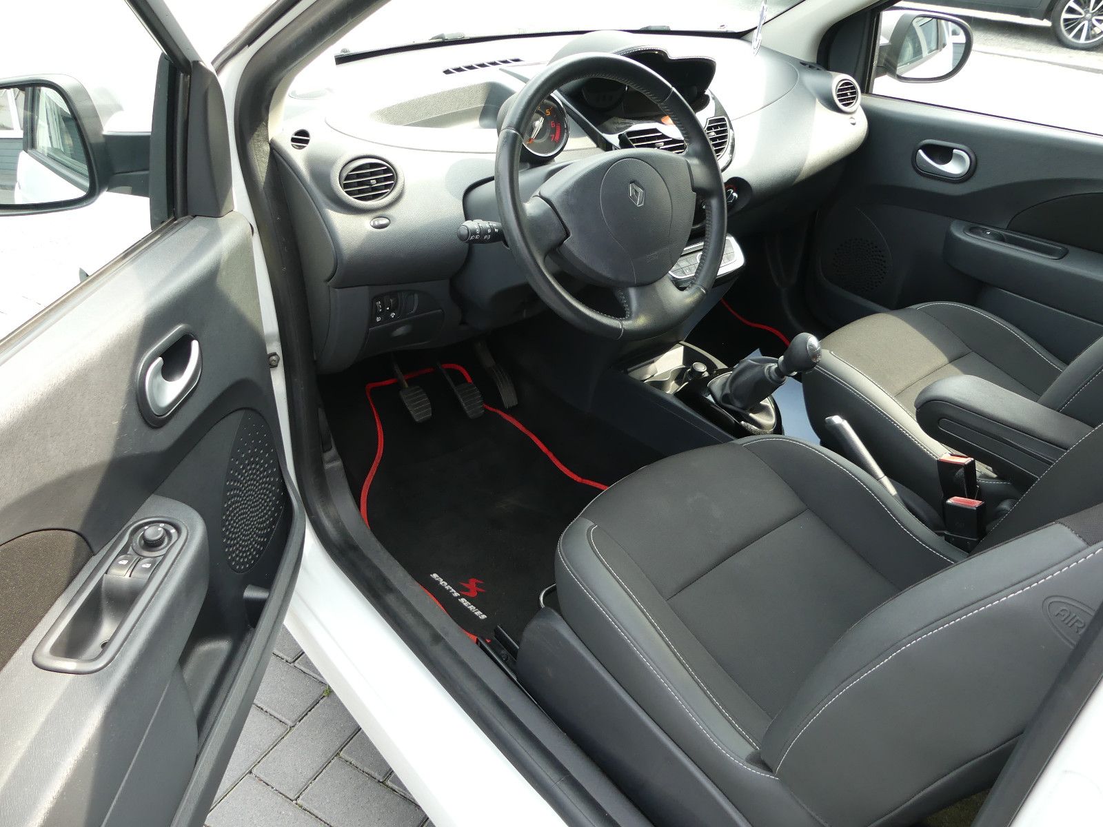 Fahrzeugabbildung Renault Twingo Night & Day