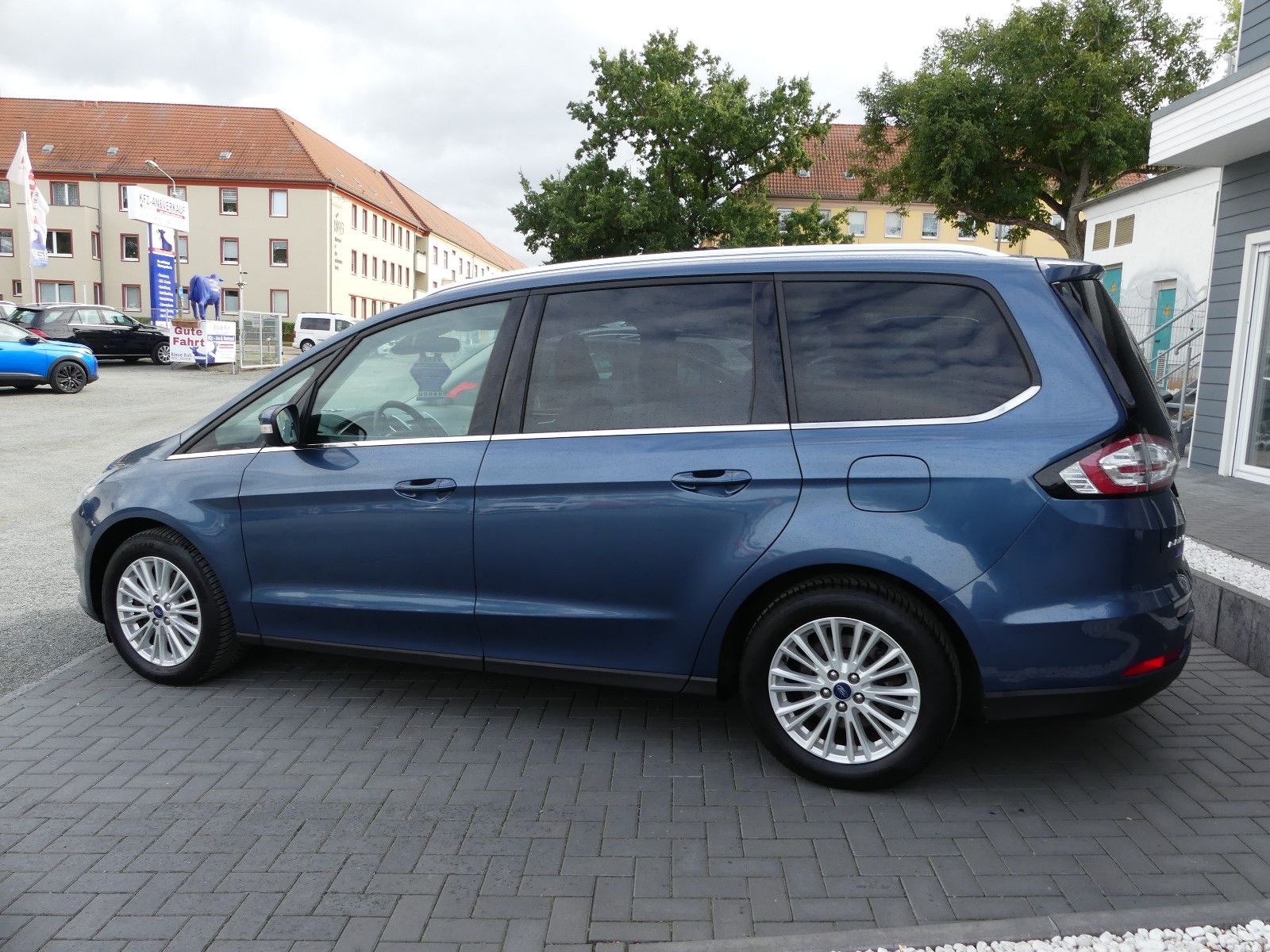 Fahrzeugabbildung Ford Galaxy Titanium"7.SITZER"1.HAND"