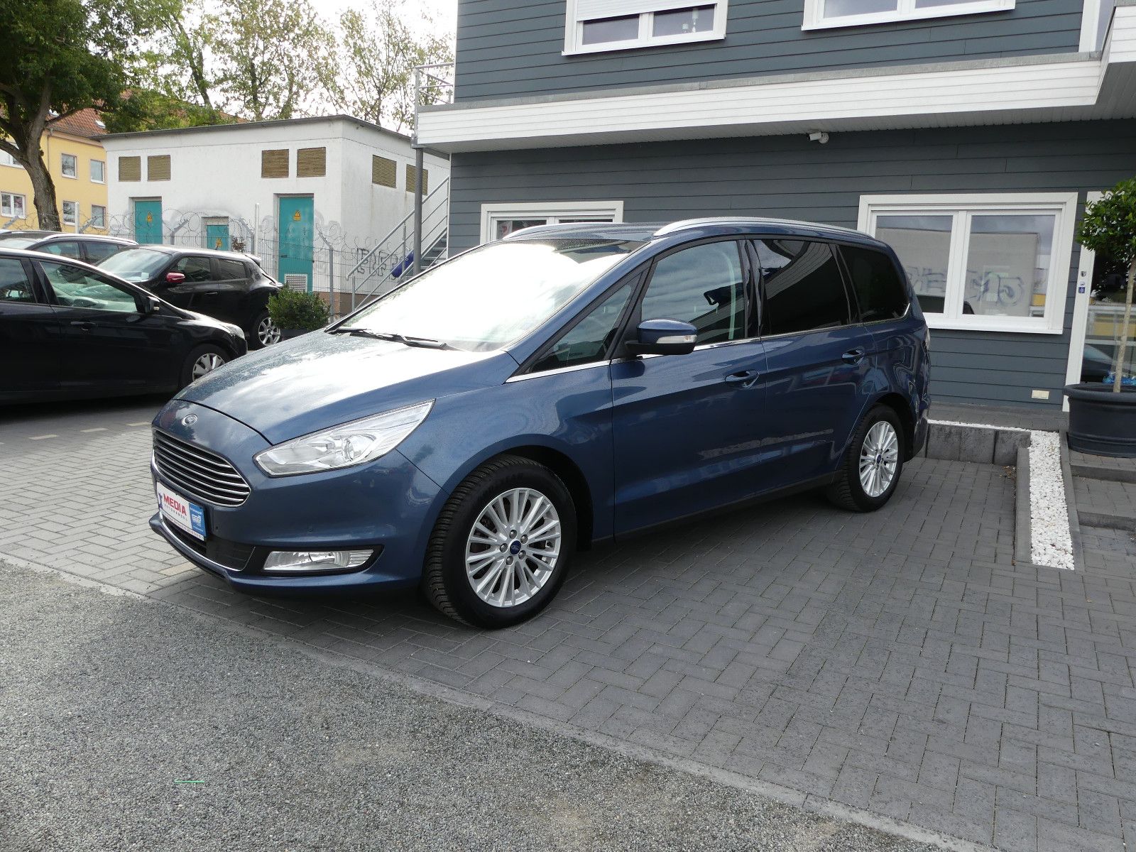 Fahrzeugabbildung Ford Galaxy Titanium"7.SITZER"1.HAND"