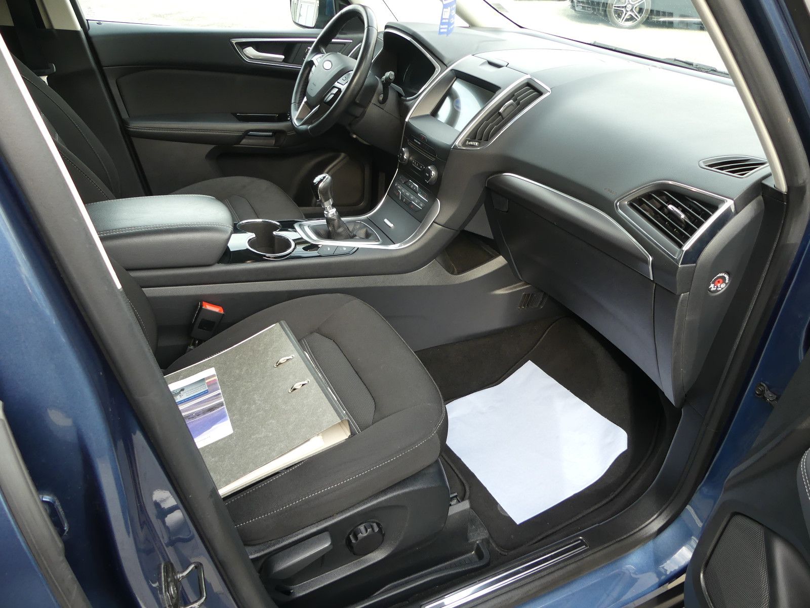 Fahrzeugabbildung Ford Galaxy Titanium"7.SITZER"1.HAND"