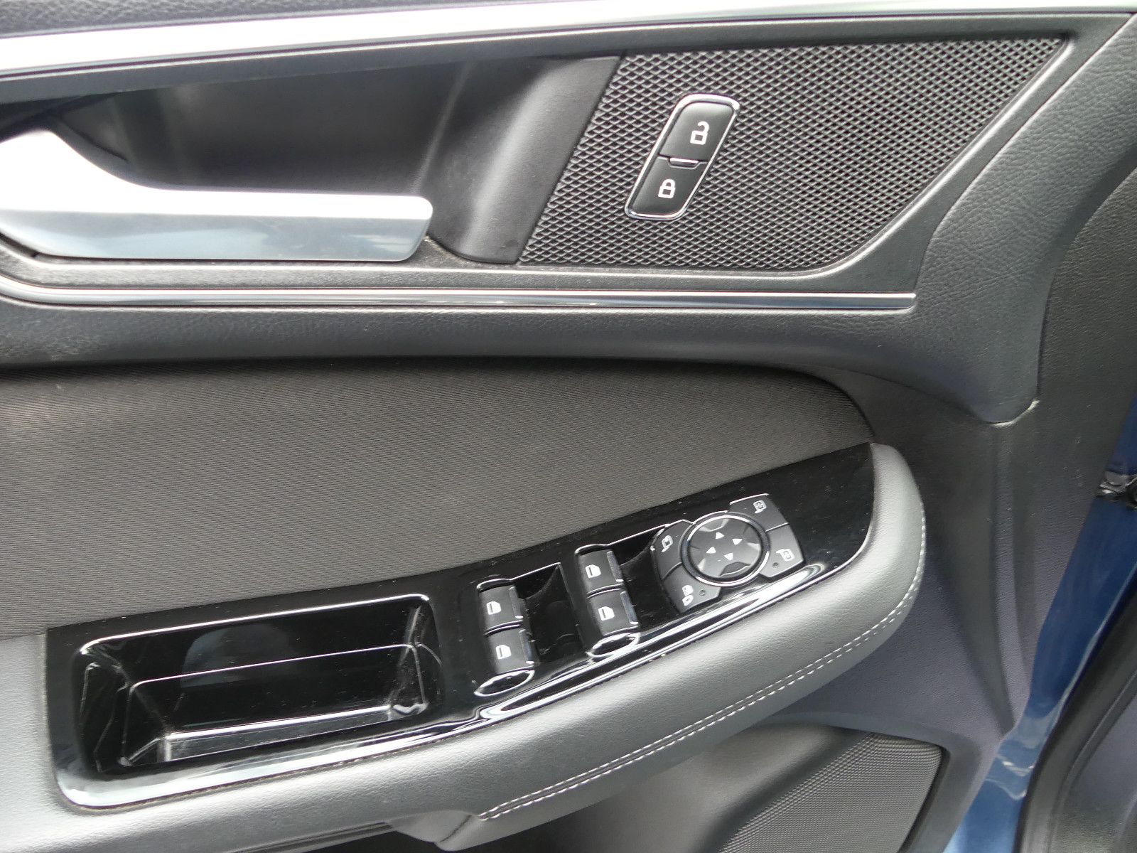 Fahrzeugabbildung Ford Galaxy Titanium"7.SITZER"1.HAND"