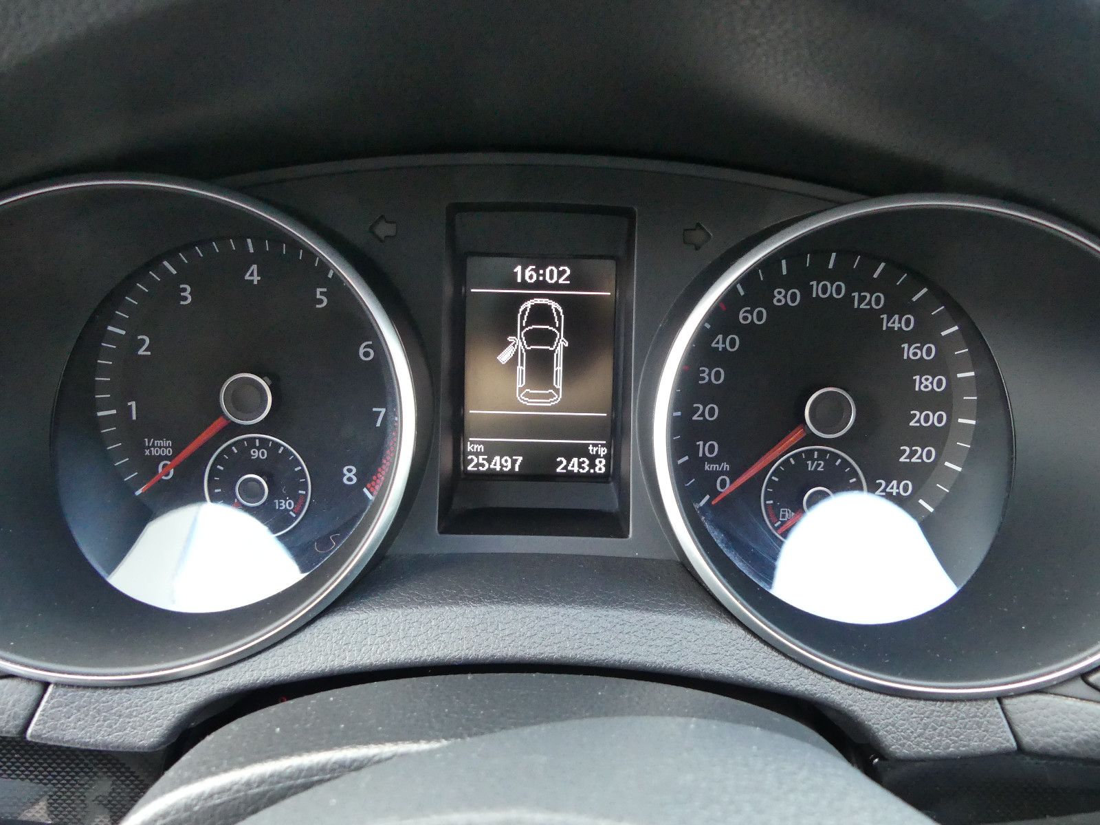 Fahrzeugabbildung Volkswagen Golf VI Comfortline"25TKM"