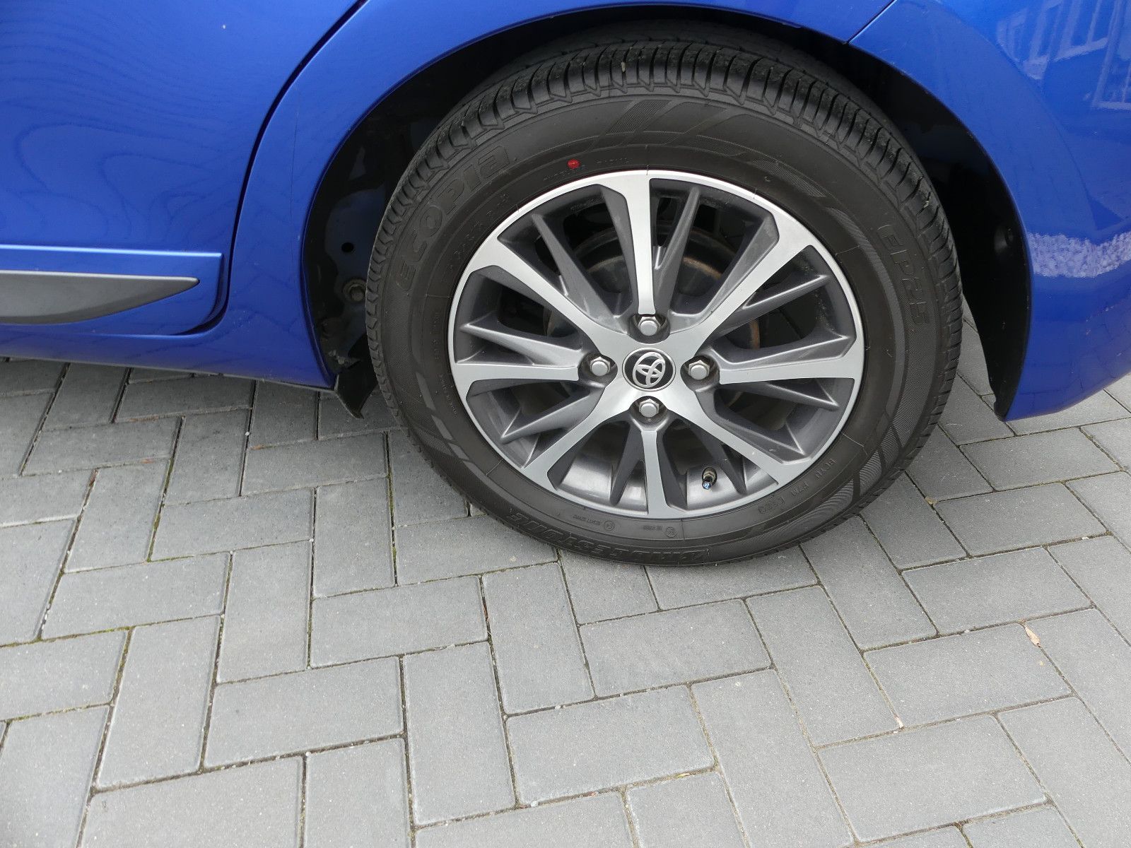 Fahrzeugabbildung Toyota Yaris Team D, 69000 km