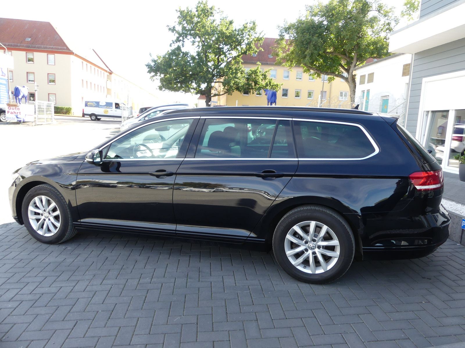 Fahrzeugabbildung Volkswagen Passat Variant Comfortline BMT/Start-Stopp