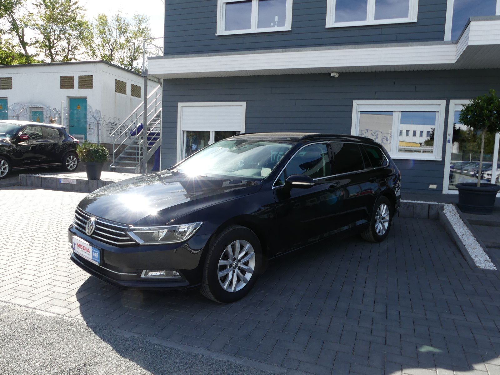 Fahrzeugabbildung Volkswagen Passat Variant Comfortline BMT/Start-Stopp