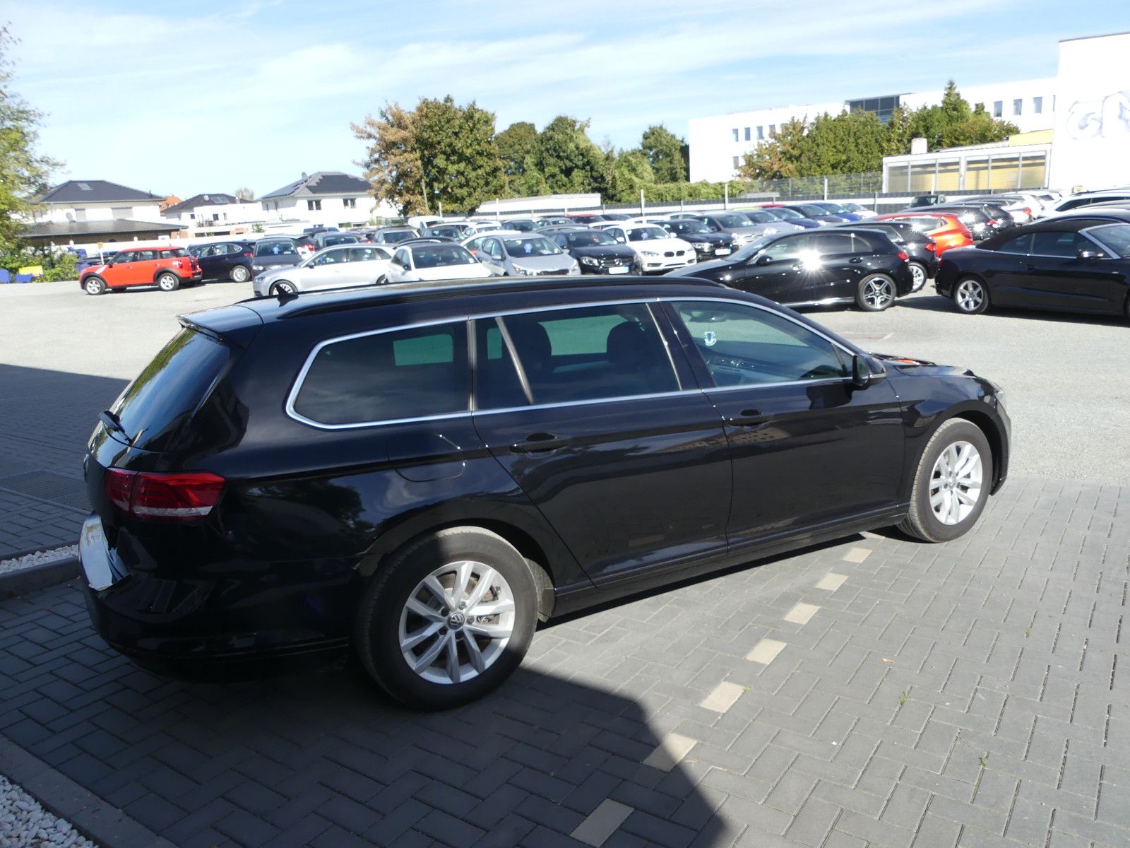 Fahrzeugabbildung Volkswagen Passat Variant Comfortline BMT/Start-Stopp