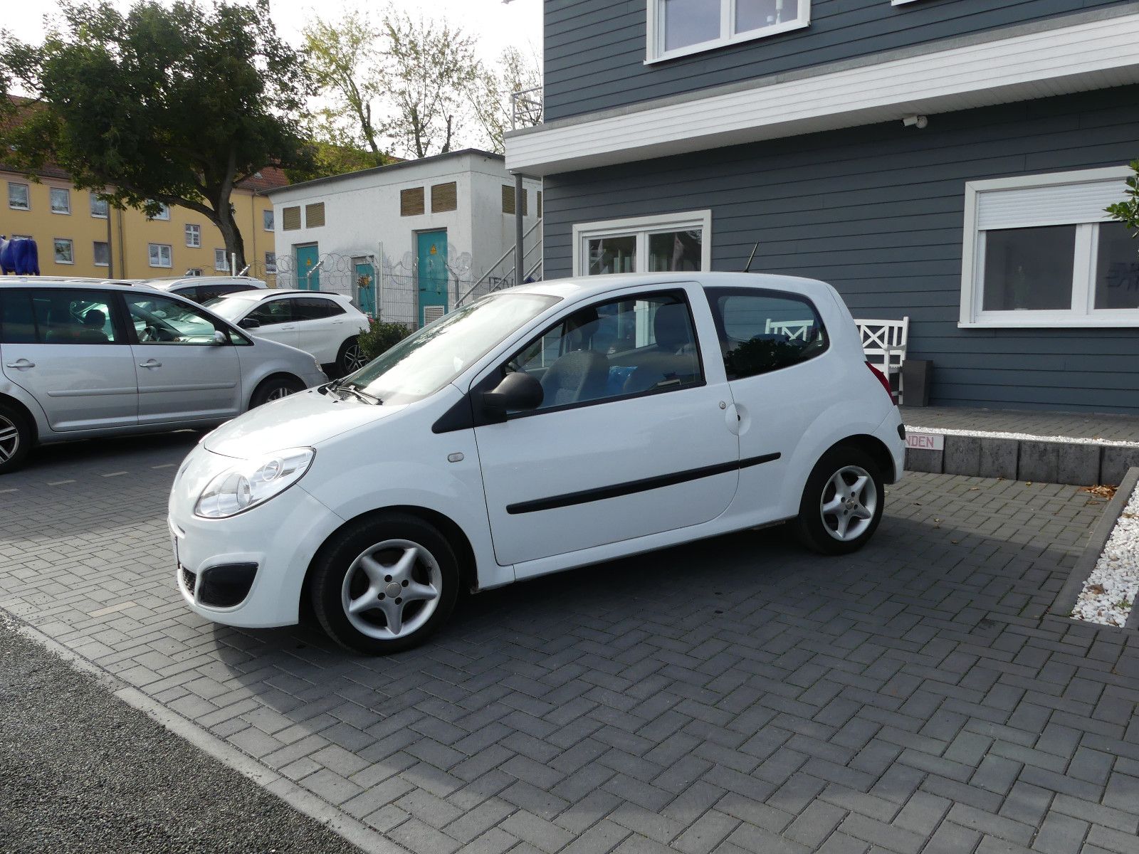Fahrzeugabbildung Renault Twingo Authentique