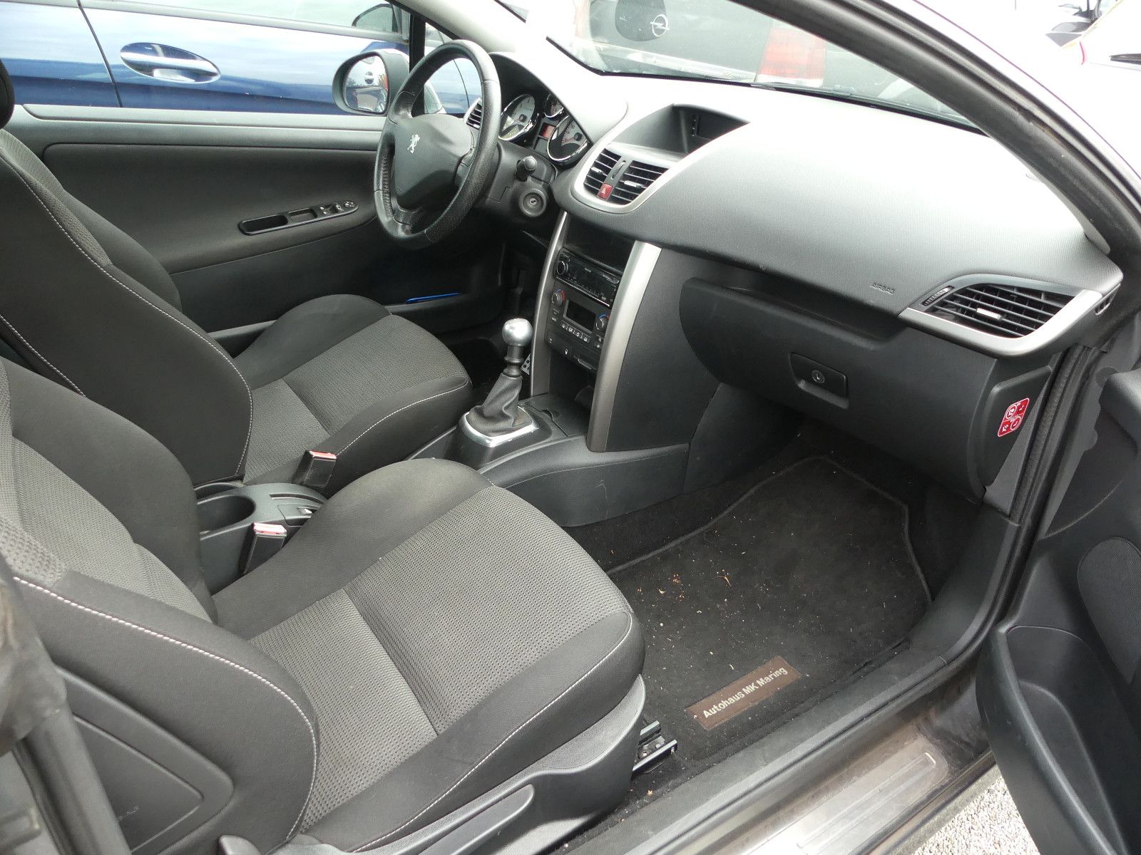 Fahrzeugabbildung Peugeot 207 CC Cabrio-Coupe Premium