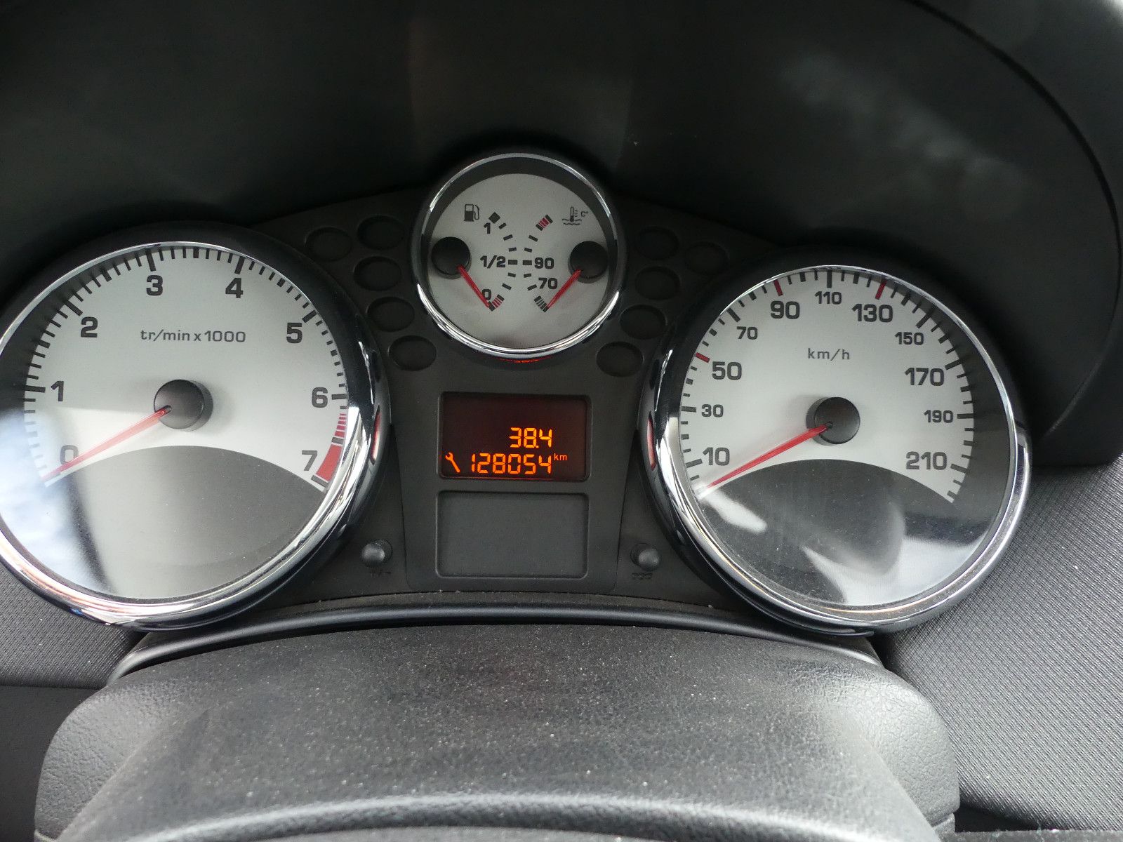 Fahrzeugabbildung Peugeot 207 CC Cabrio-Coupe Premium